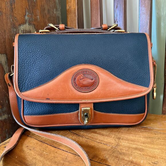 Dooney & Bourke Navy & English Tan AWL Carrier Crossbody Shoulder Bag Vintage
